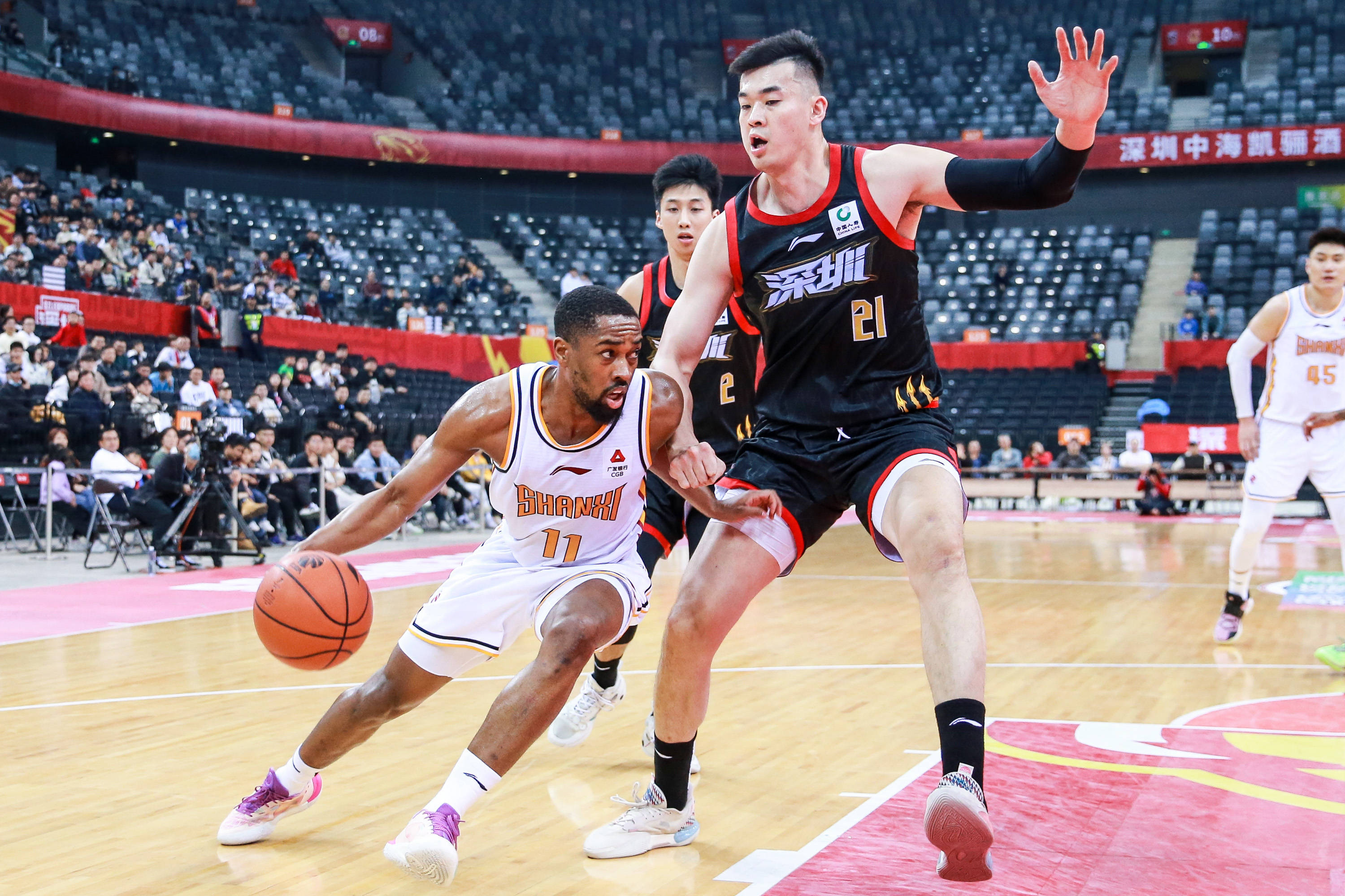 显然在赛场 显然在赛场